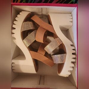 NWT Chunky heels with sparkles